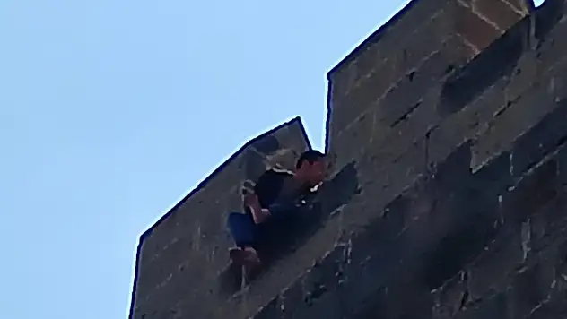 Kayseri Kalesi surlarında intihar girişimi