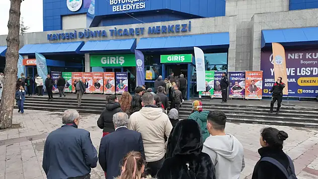 Kayseri Kitap Fuarı'na 3 günde 269 bin ziyaretçi