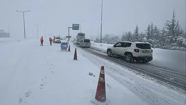 Kayseri-Sivas kara yolu yeniden trafiğe açıldı