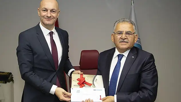 KAYSERİ, TÜRKİYE ORTALAMASININ ÜZERİNDE BÜYÜYOR