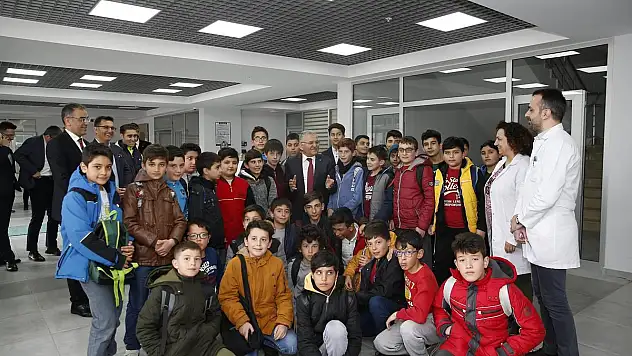 KAYSERİ YENİ BİR KÜTÜPHANEYE KAVUŞUYOR