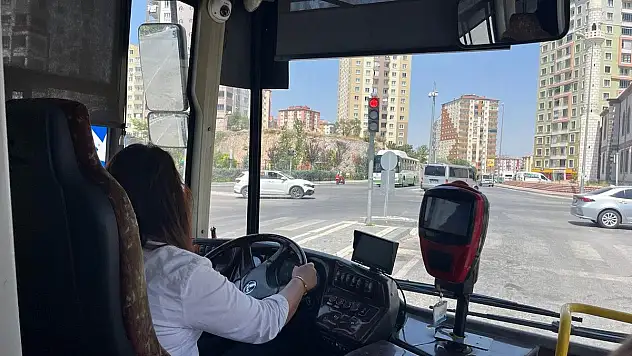 Kayserili kadın halk otobüsü şoförü dikkat çekti
