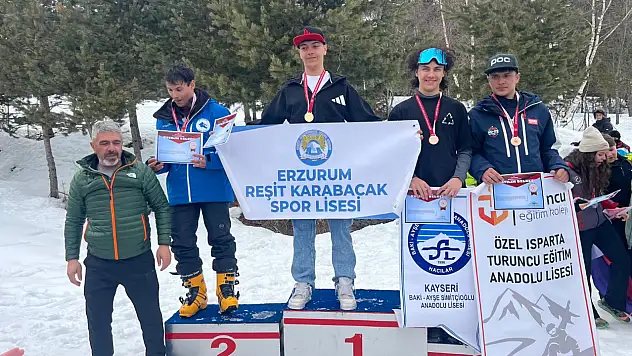 Kayserili kayakçılar, Sarıkamış'taki yarışlarda 28 madalya kazandı