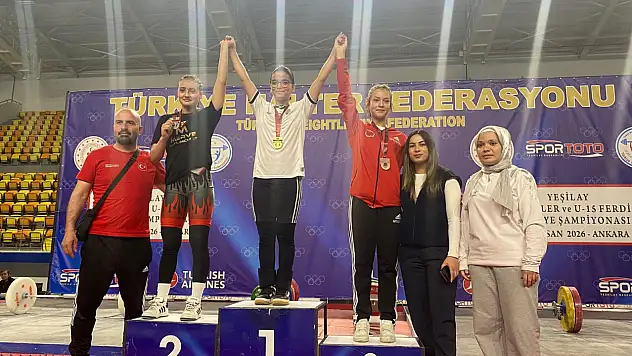 Kayserili sporculardan halterde çifte başarı