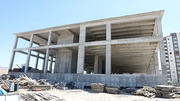 'KAYSERİLİLERİN KEYİF ALACAĞI YAŞAM ALANLARI İNŞA EDİYORUZ'