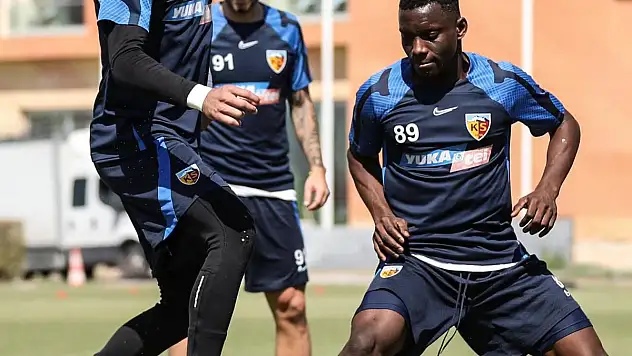 Kayserispor Başakşehir karşısında