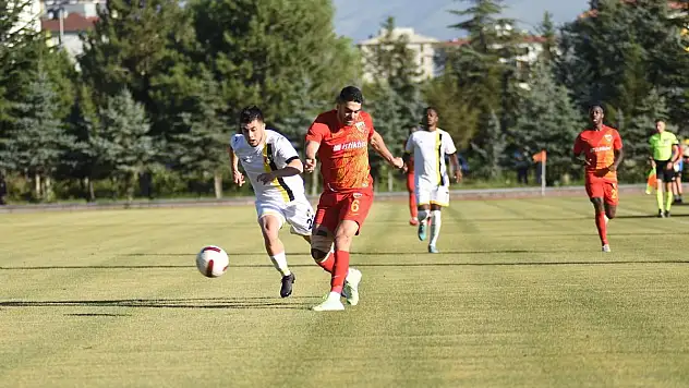 Kayserispor hazırlık maçında İstanbulspor'u yendi