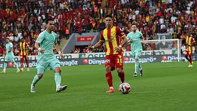 Kayserispor İzmir'den 1 Puanla Döndü
