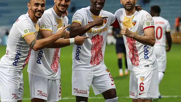Kayserispor milli maç nedeniyle verilen araya moralli girdi