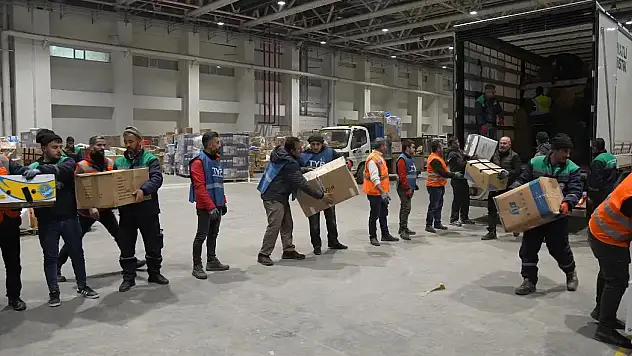 Kayseri'ye yardım üssü kuruldu