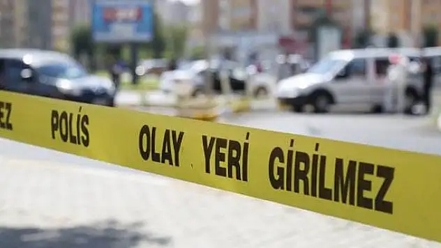 Kendini asarak yaşamına son verdi