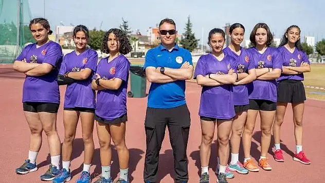 'Kır Çiçekleri' başarıya doymuyor