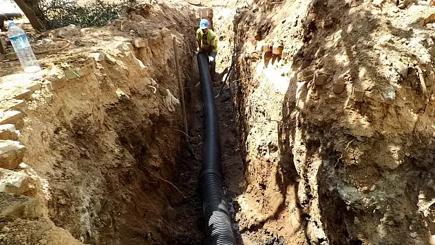 KIRIKHAN'DA ARIZALANAN ATIK SU HATLARI YENİLENİYOR