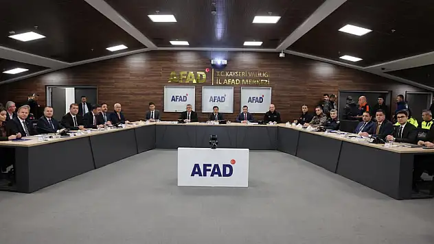 Kış tedbirleri toplantısı Vali Çiçek başkanlığında yapıldı