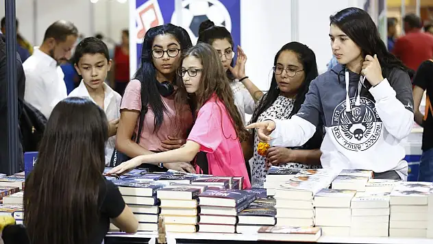 Kitap Fuarı'nda 4 Günün Rekoru Kırıldı