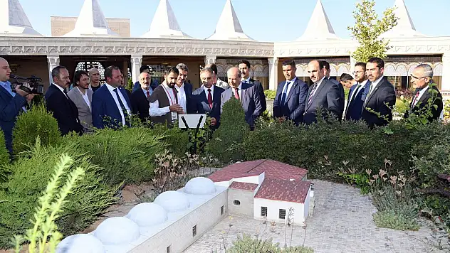 KKTC Başbakanı Tatar, Konya Panorama ve Şehitler Abidesi'ni Ziyaret Etti