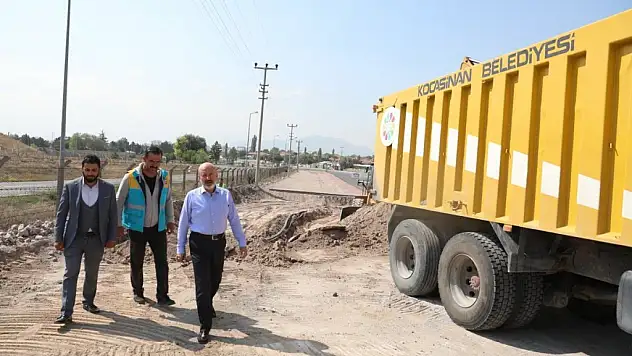 KOCASİNAN'DA YOL ÇALIŞMALARI HIZ KESMEDEN DEVAM EDİYOR