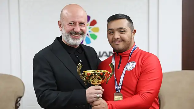Kocasinan'ın Altın Sporcusu Samet Balcı Türkiye Şampiyonu OldU