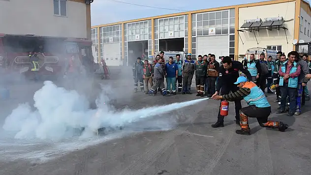KOCASİNAN'IN ATÖLYESİNDE NEFES KESEN YANGIN TATBİKATI