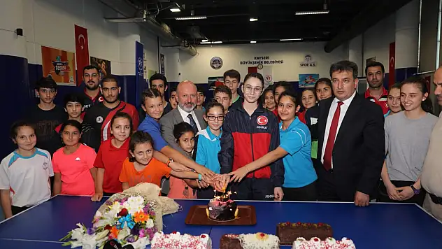 KOCASİNAN'IN MİLLİ SPORCUSU ÖZGE YILMAZ'IN BÜYÜK BAŞARISI
