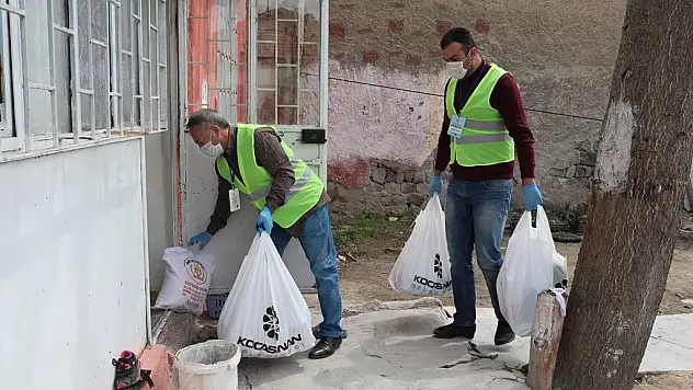 KOCASİNAN VEFA DESTEK GRUBU, 15 BİN AİLENİN  YÜREĞİNE DOKUNDU