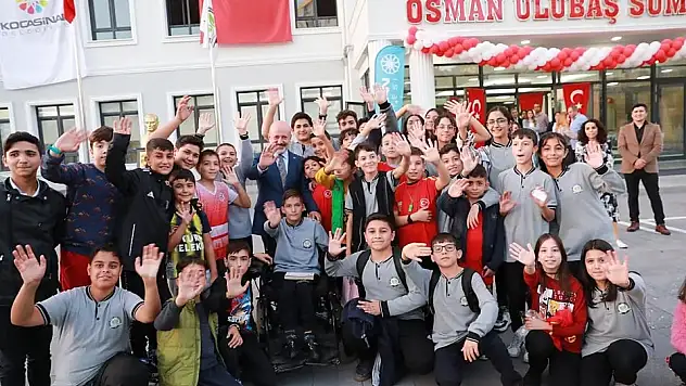 KOCASİNAN'DA ORTAOKUL ÖĞRENCİLERLE BİR  ARAYA GELDİ