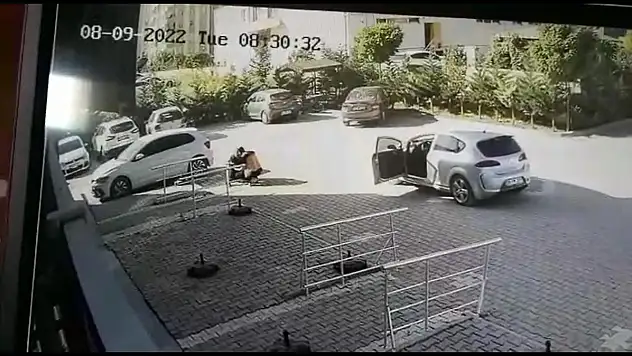 Komşusunun yardımına koştu