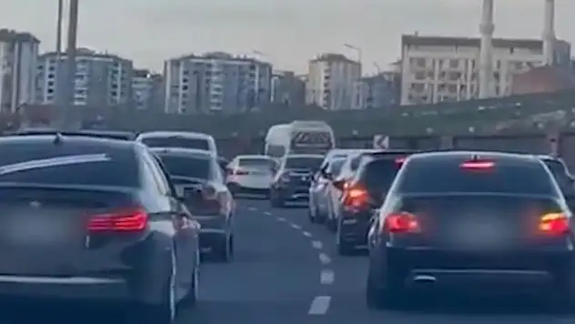 Konvoy yapan 6 araca cezai işlem uygulandı