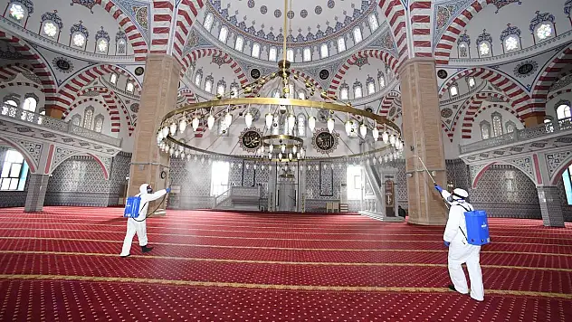Konya Büyükşehir'den Camilere Hijyen Desteği
