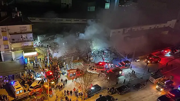 Konya'da bina çöktü: 1 ölü