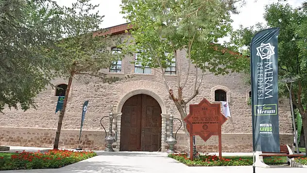 KONYA'NIN KÜLTÜR VE SANAT HAYATINA RENK KATIYOR