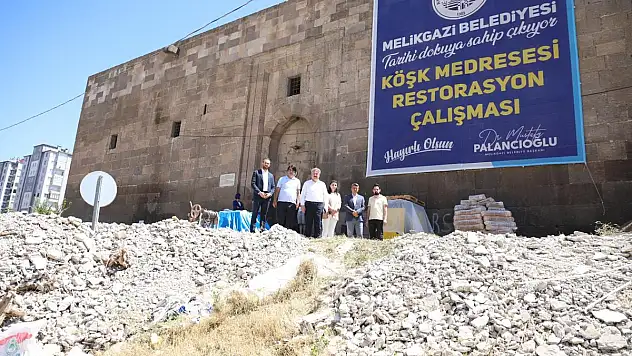 KÖŞK MEDRESE ESKİ CANLI GÜZEL GÜNLERİNE GERİ DÖNECEK
