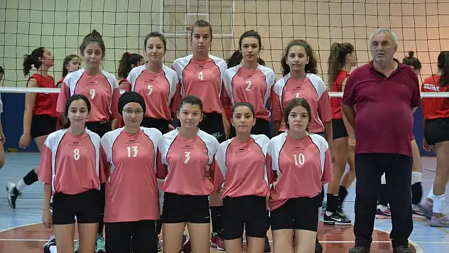 KRM VOLEYBOL YENİ SEZONA HAZIRLANIYOR