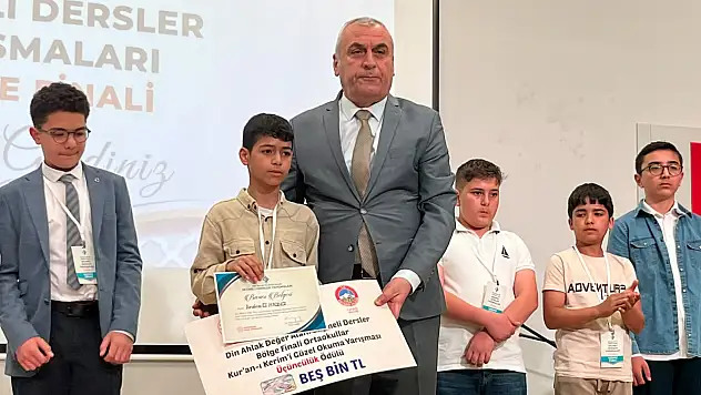 Kur'an-ı Kerim'i Güzel Okuyan Öğrenciler Kayseri'de Yarıştı