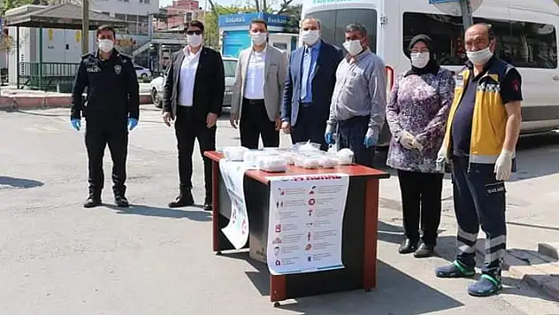 Maske dağıtımı devam ediyor