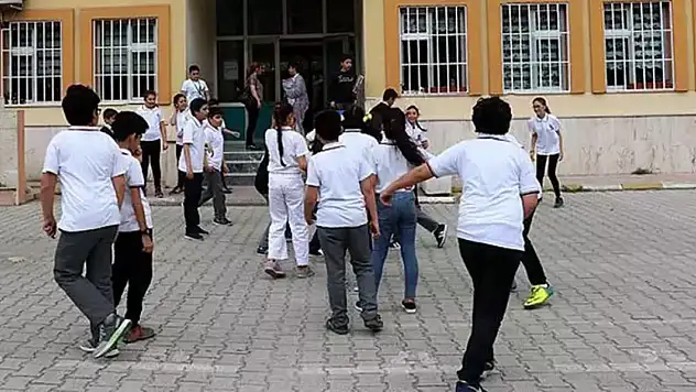 MEB'den zilsiz okul ve yeşil vatan farkındalığı'