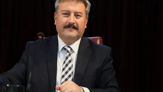 Melikgazi Belediyesi 2025'te 780 işletmeye ruhsat verdi