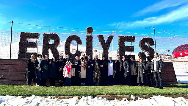 Melikgazi Belediyesi, Dünya engelliler Günü'nde Erciyes'te etkinlik düzenledi