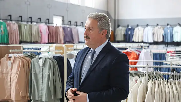 Melikgazi Belediyesi ücretsiz kıyafet desteği sağlıyor