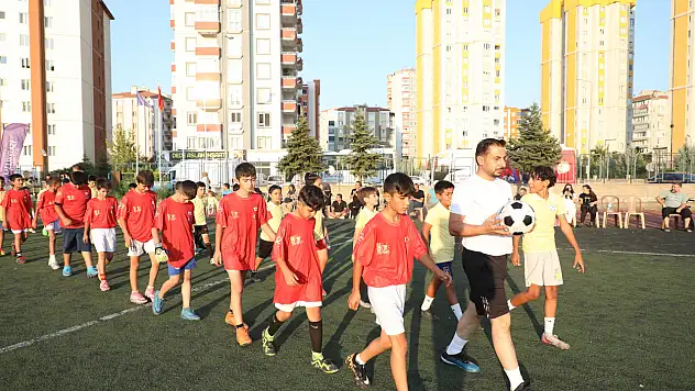 Melikgazi'de tesisler arası futbol turnuvası şampiyonu belli oldu