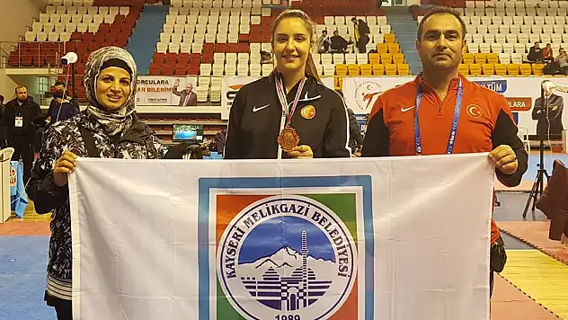 MELİKGAZİ'DEN MİLLİ TAKIMA 4 SPORCU