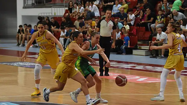 Melikgazi Kayseri Basketbol Erciyes Cup'a yenilgiyle başladı