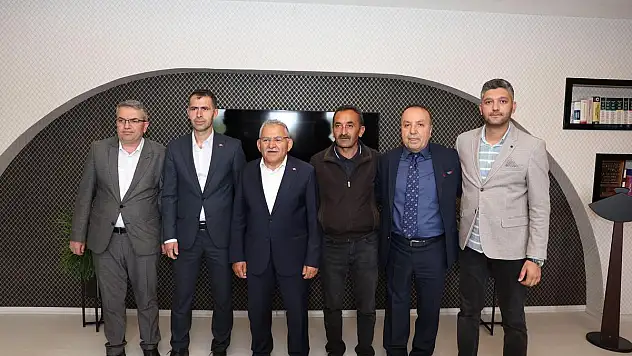 Menduh Uzunluoğlu'nu ziyaret etti