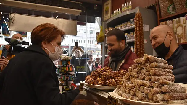 MERAL AKŞENER KAYSERİ DE