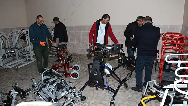 Meram Belediyesi, Yardım Malzemelerinin Dağıtımına Devam Ediyor