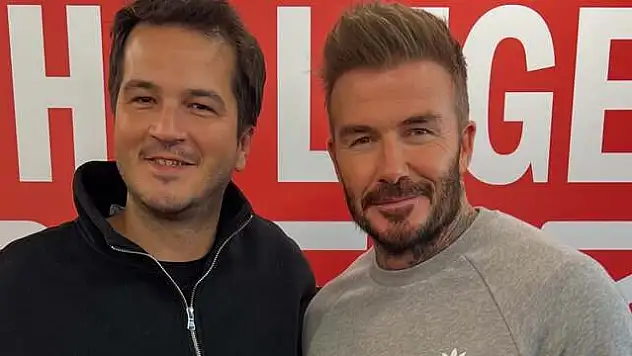 Metin Pıhlıs David Beckham'dan imza aldı