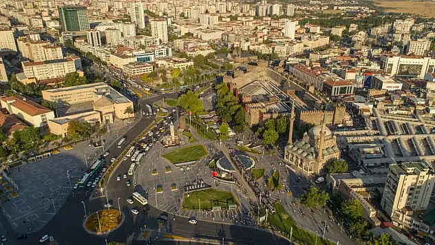 Mevlana Mahallesi 3 İli geride bıraktı