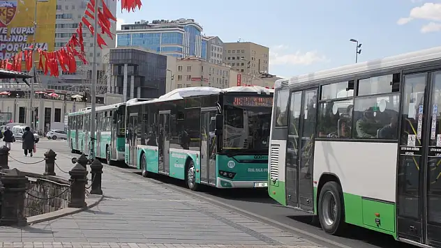 Mezarlık ziyaretleri için ücretsiz otobüs seferi