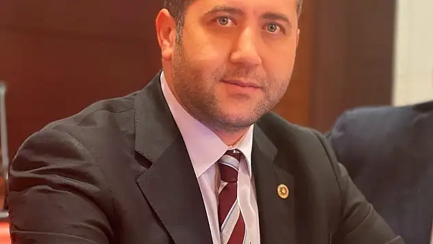 MHP DE BAKİ ERSOY KRİZİ