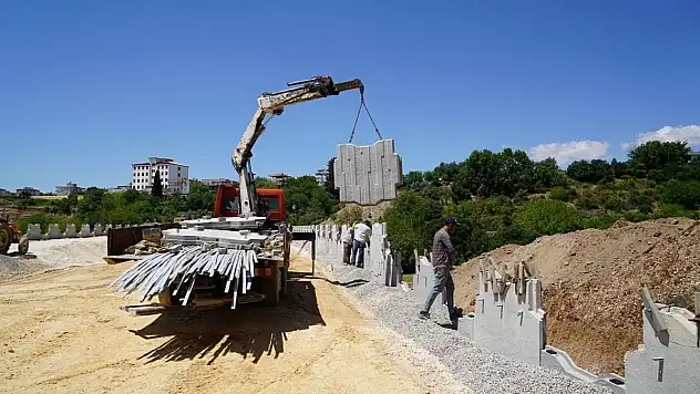 Millet Caddesi'ndeki Çalışmalar Yoğunlaştırıldı